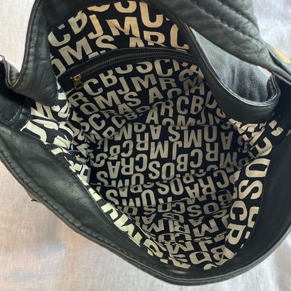 Marc by Marc Jacobs Black Leather Hobo Bag with Gold Hardware - Excellent - Picture 3 of 7